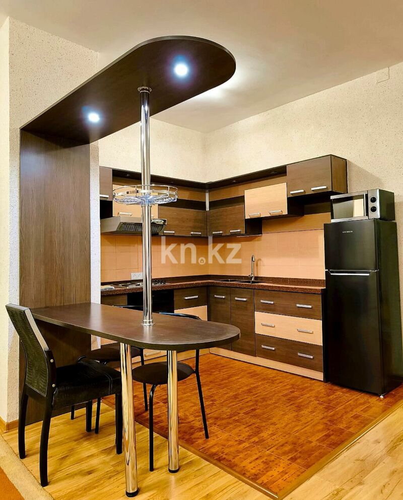 Аренда 2-комнатной квартиры, 75 м² - Аренда квартир помесячно в Алматы фото 1 из 10