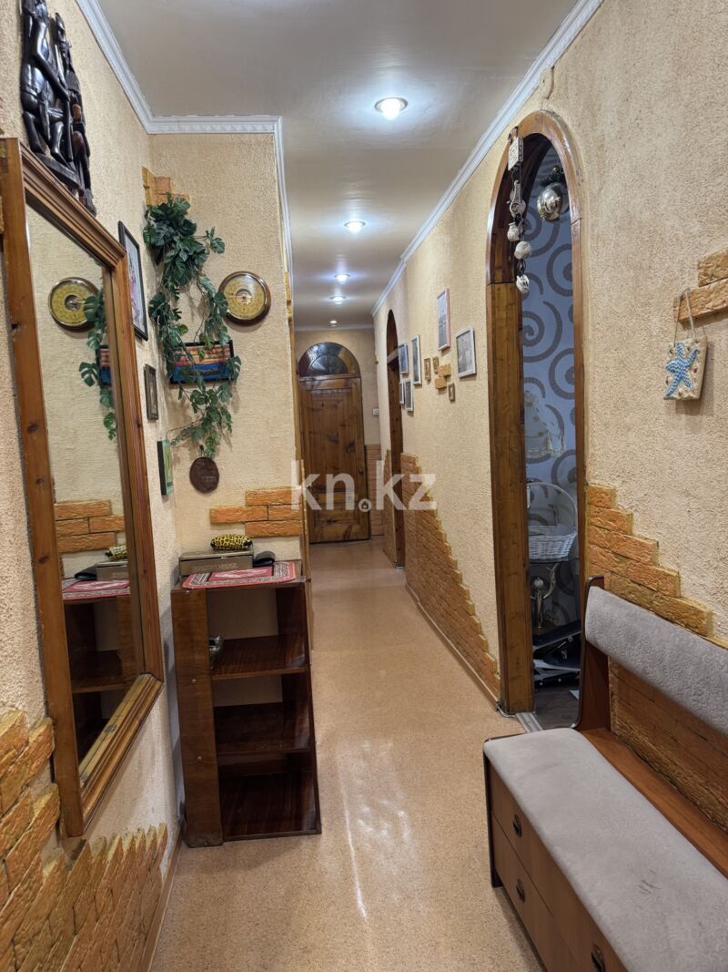 Продажа 3-комнатной квартиры, 65.8 м² - Продажа трехкомнатных квартир в кирпичном доме в Караганде фото 2 из 5