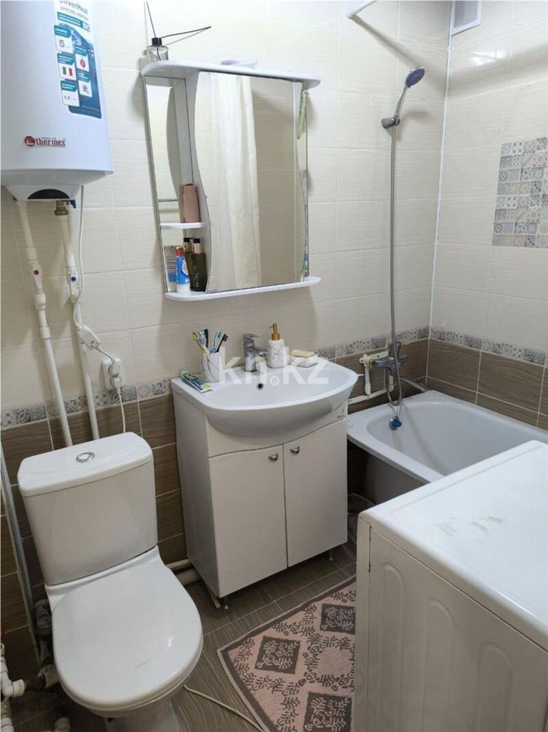 Продажа 3-комнатной квартиры, 63 м² - Продажа трехкомнатных квартир на Юго-Востоке Караганды - страница 22 фото 11 из 14