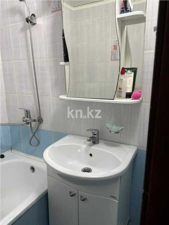 Продажа 4-комнатной квартиры, 74 м² - Продажа четырехкомнатных квартир в кирпичном доме в Караганде - страница 3 фото 6 из 8