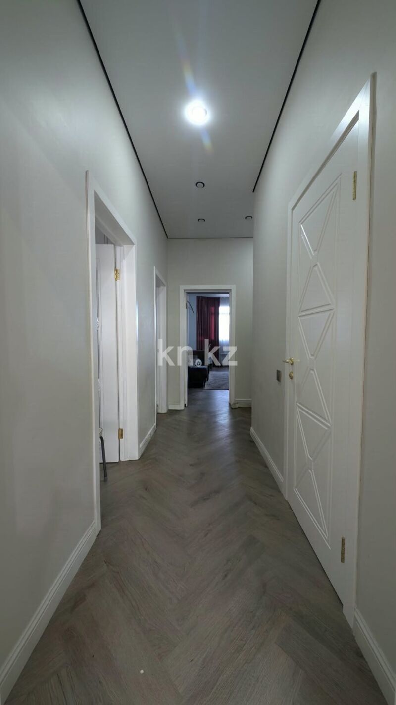 Продажа 3-комнатной квартиры, 99.7 м² - Продажа жилой и коммерческой недвижимости в Уральске фото 17 из 37