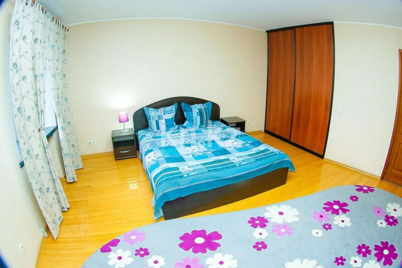 Аренда 2-комнатной квартиры посуточно, 70 м² - Аренда двухкомнатных квартир посуточно в Казахстане - страница 4 фото 10 из 12