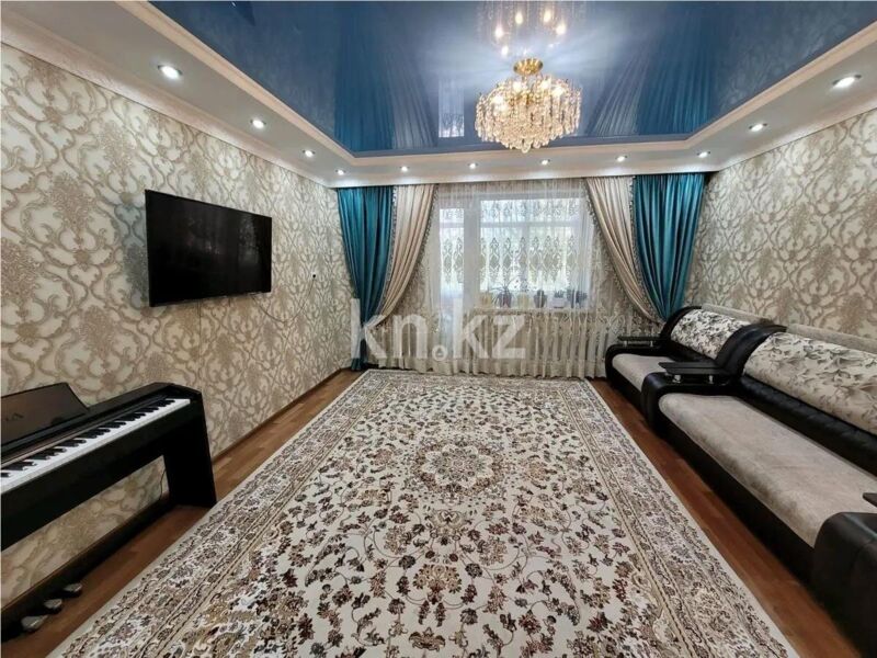 Продажа 3-комнатной квартиры, 65 м² - Продажа трехкомнатных квартир на Юго-Востоке Караганды - страница 2 фото 1 из 9