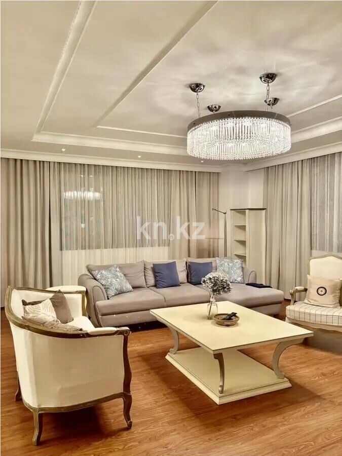Продажа 6-комнатной квартиры, 278 м² - Продажа пятикомнатных и более квартир в блочном доме в Астане фото 1 из 8
