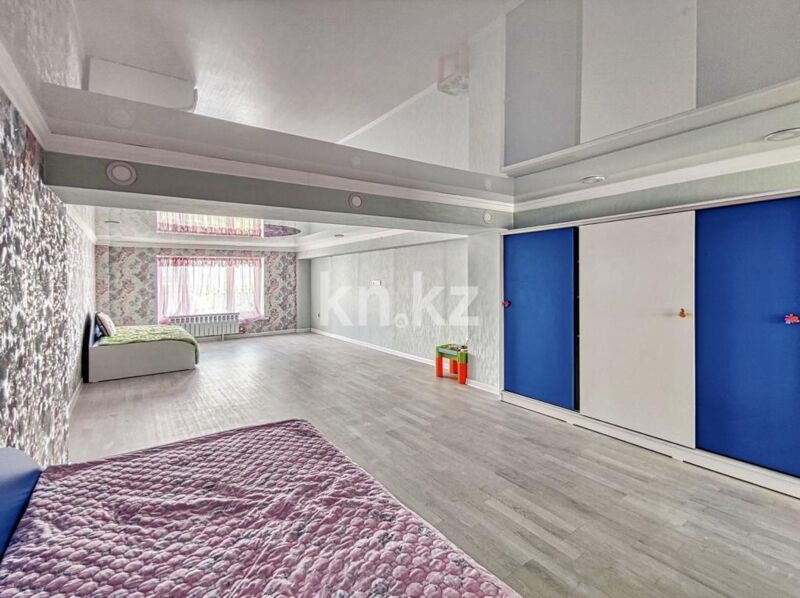 Продажа 4-комнатной квартиры, 210 м² - Продажа квартир в монолитно-каркасном доме в Казахстане - страница 3 фото 28 из 31