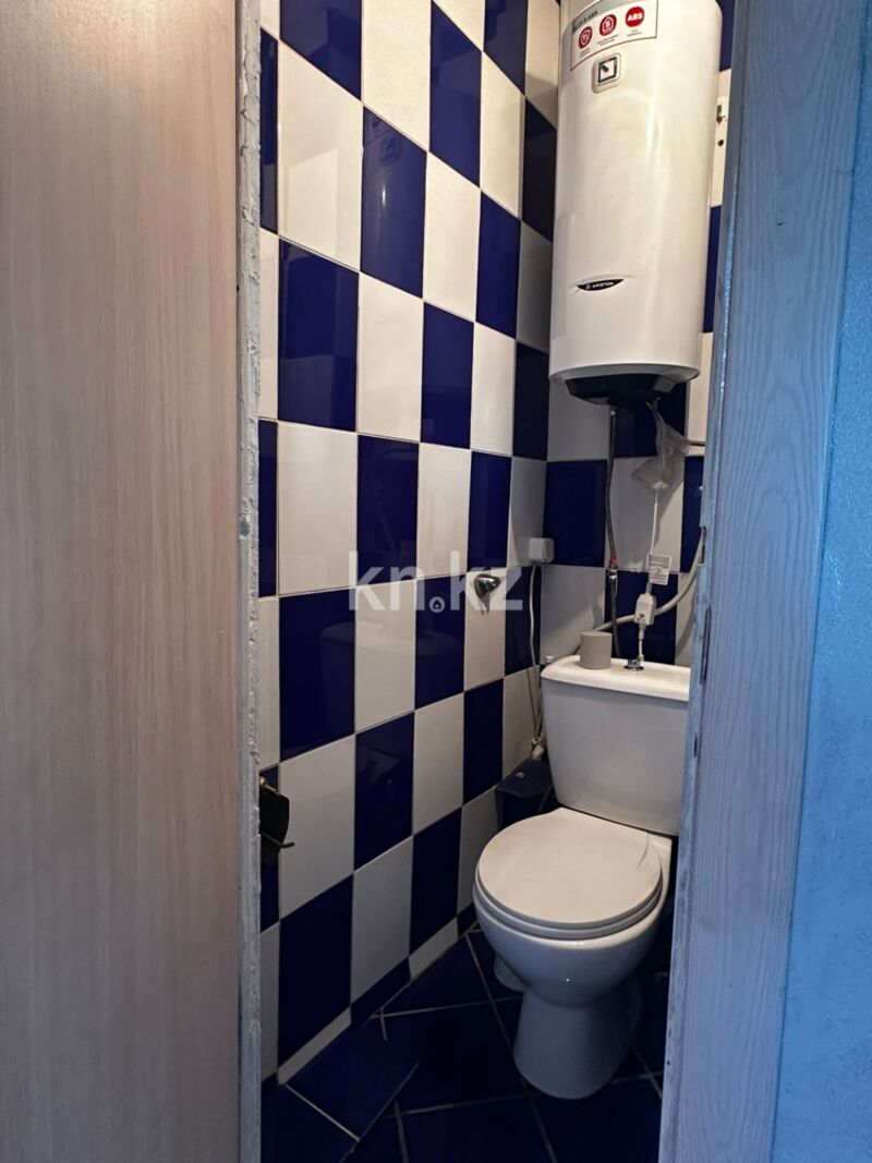 Продажа 1-комнатной квартиры, 38 м² - Продажа однокомнатных квартир на Юго-Востоке Караганды - страница 2 фото 13 из 28