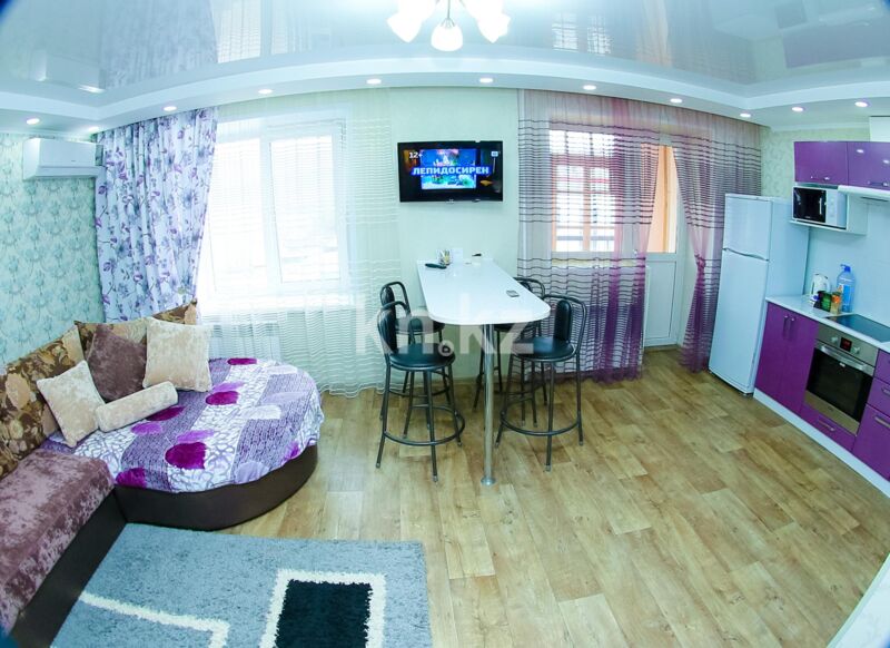 Аренда 2-комнатной квартиры посуточно, 60 м² - Аренда двухкомнатных квартир посуточно в Казахстане - страница 4 фото 1 из 13