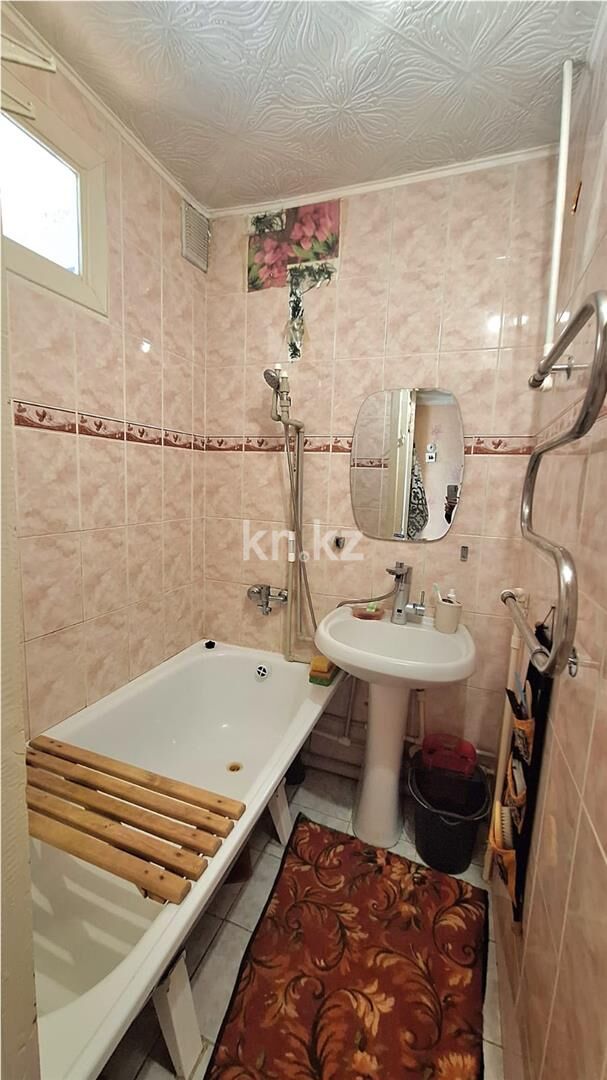 Продажа 3-комнатной квартиры, 63 м² - Продажа трехкомнатных квартир в Майкудуке Караганды - страница 9 фото 8 из 10