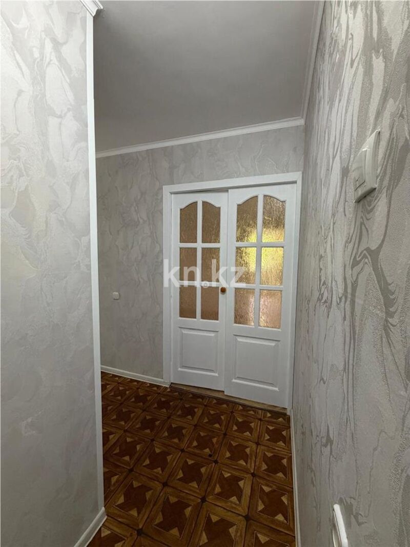 Продажа 3-комнатной квартиры, 47 м² - Продажа квартир на Юго-Востоке Караганды фото 10 из 11