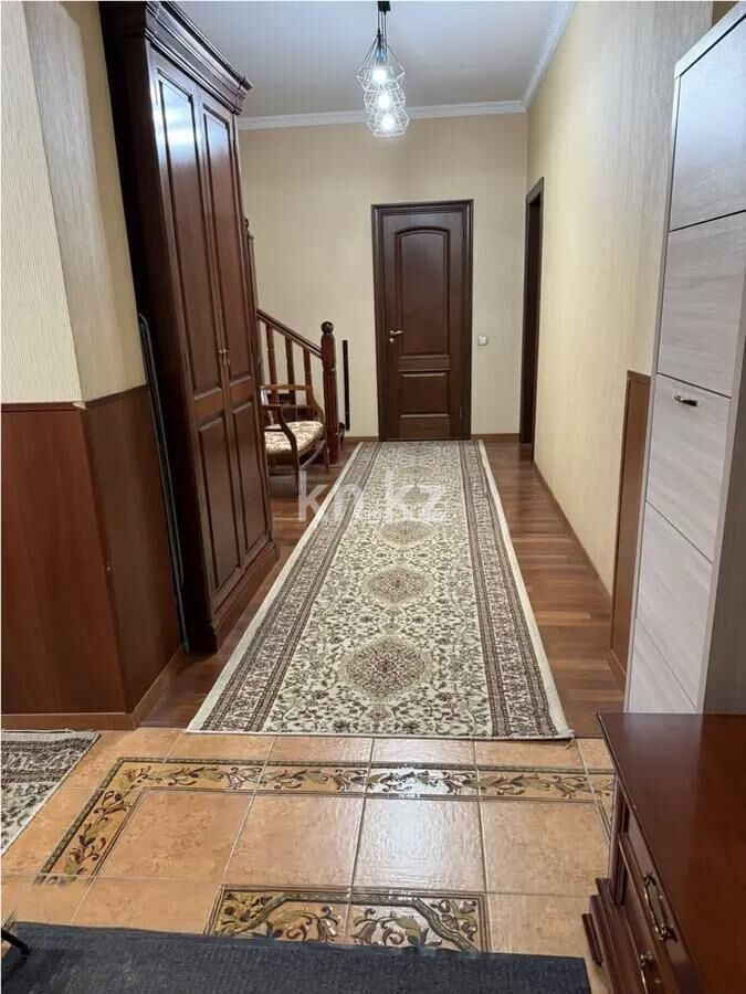 Продажа 5-комнатной квартиры, 200 м² - Продажа пятикомнатных и более квартир в кирпичном доме в Астане фото 8 из 8
