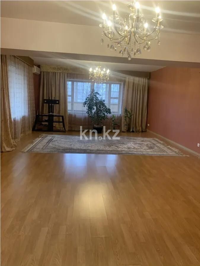 Продажа 4-комнатной квартиры, 217 м² - Продажа четырехкомнатных квартир в панельном доме в Алматы - страница 2 фото 1 из 6