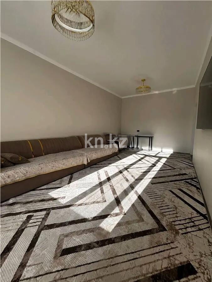 Продажа 4-комнатной квартиры, 103 м² - Продажа четырехкомнатных квартир в кирпичном доме в Караганде - страница 8 фото 1 из 7