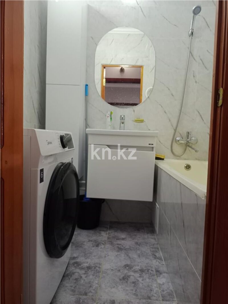 Продажа 4-комнатной квартиры, 81 м² - Продажа четырехкомнатных квартир в панельном доме в Караганде - страница 4 фото 12 из 18