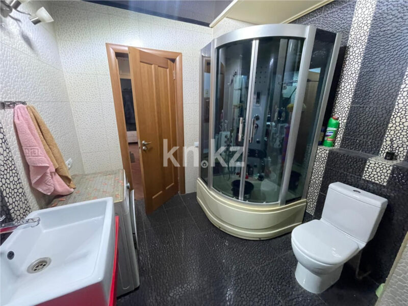 Продажа 4-комнатной квартиры, 178 м² - Продажа четырехкомнатных квартир в панельном доме в Караганде - страница 7 фото 15 из 20