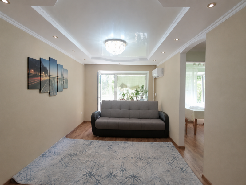 Продажа 3-комнатной квартиры, 58 м² - Продажа трехкомнатных квартир в Пришахтинске Караганды - страница 2 фото 1 из 14