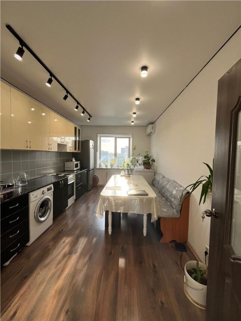 Продажа 2-комнатной квартиры, 78 м² - Продажа квартир в панельном доме в Казахстане - страница 9 фото 11 из 20