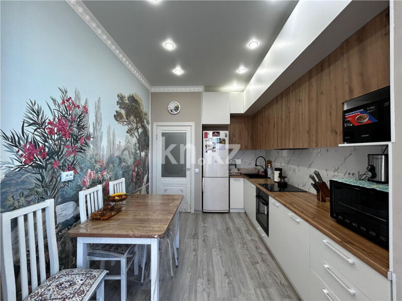 Продажа 4-комнатной квартиры, 91 м² - Продажа четырехкомнатных квартир в монолитно-каркасном доме в Караганде фото 2 из 20