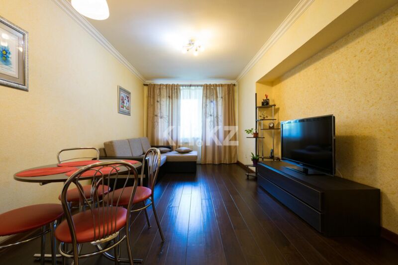 Аренда 2-комнатной квартиры посуточно, 60 м² - Аренда двухкомнатных квартир посуточно в Алматы - страница 2 фото 1 из 10