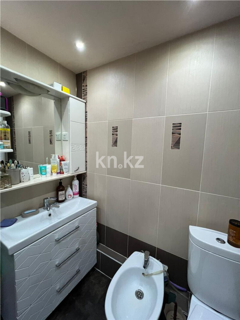 Продажа 4-комнатной квартиры, 77 м² - Продажа четырехкомнатных квартир в панельном доме в Караганде - страница 7 фото 9 из 16