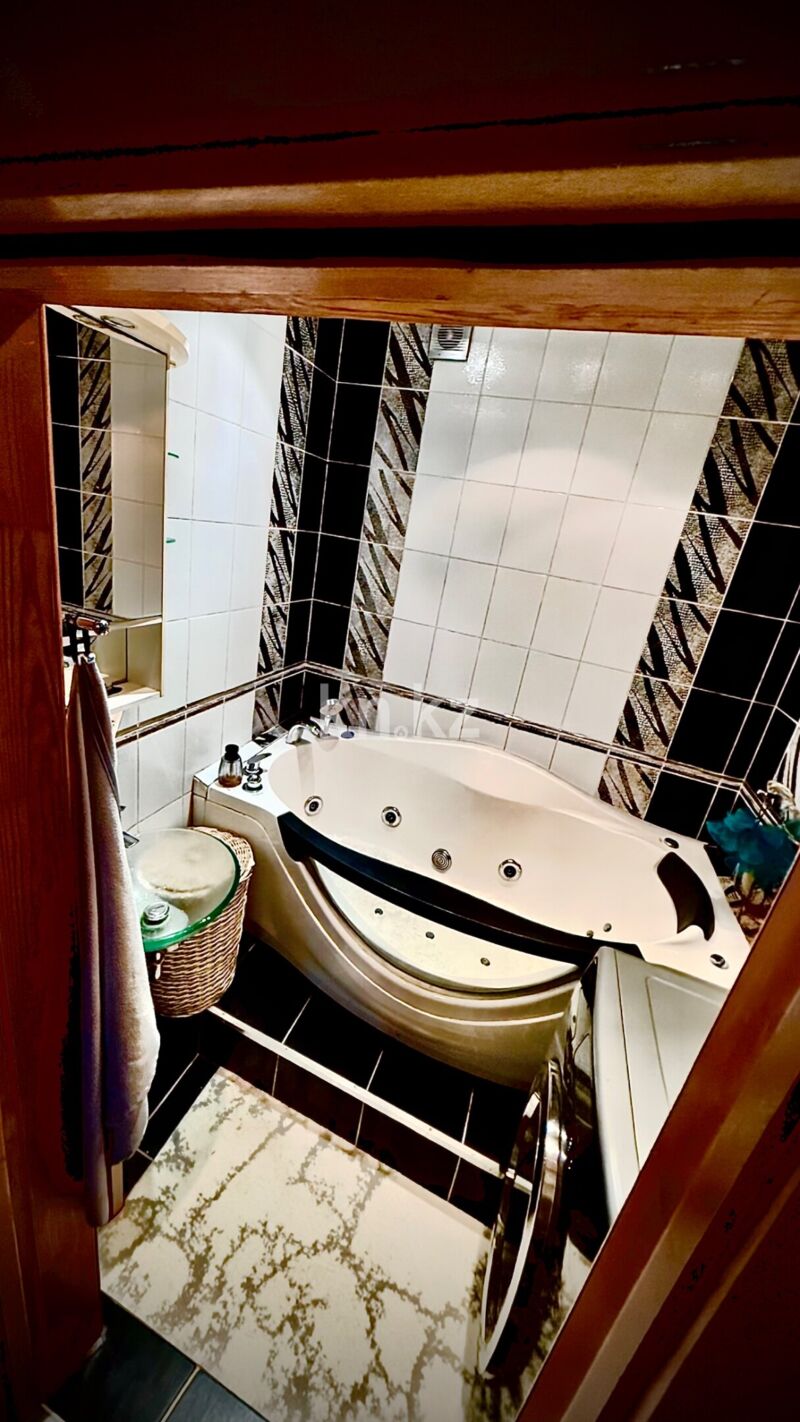 Аренда 3-комнатной квартиры, 65 м² - Аренда квартир помесячно в Алматы фото 11 из 12