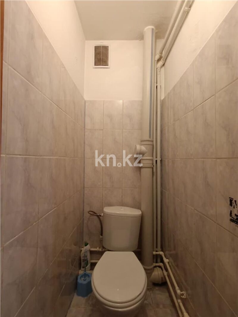 Продажа 3-комнатной квартиры, 65 м² - Продажа трехкомнатных квартир в Майкудуке Караганды - страница 4 фото 8 из 15