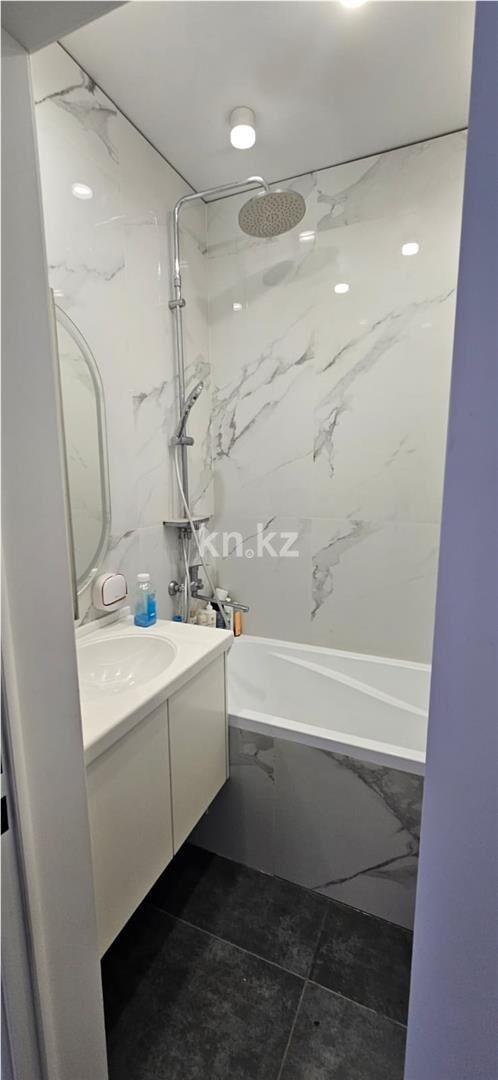 Продажа 2-комнатной квартиры, 65 м² - Продажа квартир в блочном доме в Караганде фото 6 из 15