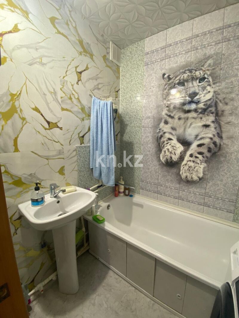 Продажа 2-комнатной квартиры, 55.3 м² - Продажа двухкомнатных квартир в Караганде - страница 6 фото 12 из 17