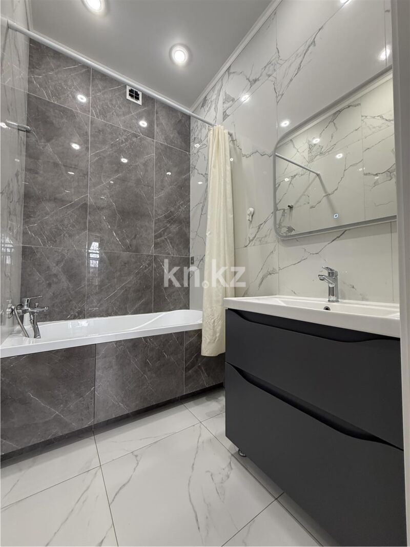Продажа 3-комнатной квартиры, 84 м² - Продажа трехкомнатных квартир на Юго-Востоке Караганды - страница 7 фото 16 из 22