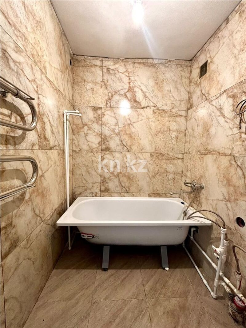 Продажа 2-комнатной квартиры, 39 м² - Продажа квартир в кирпичном доме в Караганде фото 11 из 13