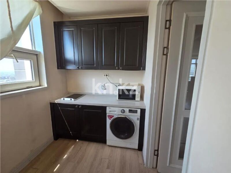 Продажа 5-комнатной квартиры, 219.1 м² - Продажа пятикомнатных и более квартир от собственников в Казахстане фото 2 из 8