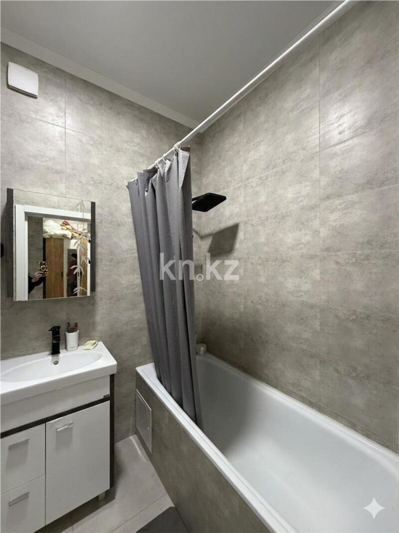Продажа 1-комнатной квартиры, 37 м² - Продажа однокомнатных квартир на Юго-Востоке Караганды - страница 9 фото 8 из 14