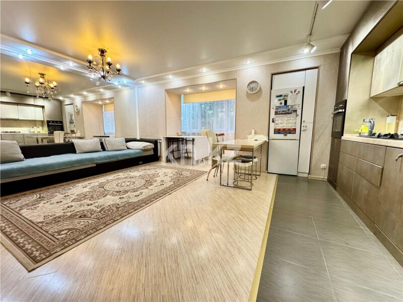 Продажа 4-комнатной квартиры, 76 м² - Продажа четырехкомнатных квартир в кирпичном доме в Казахстане фото 1 из 10