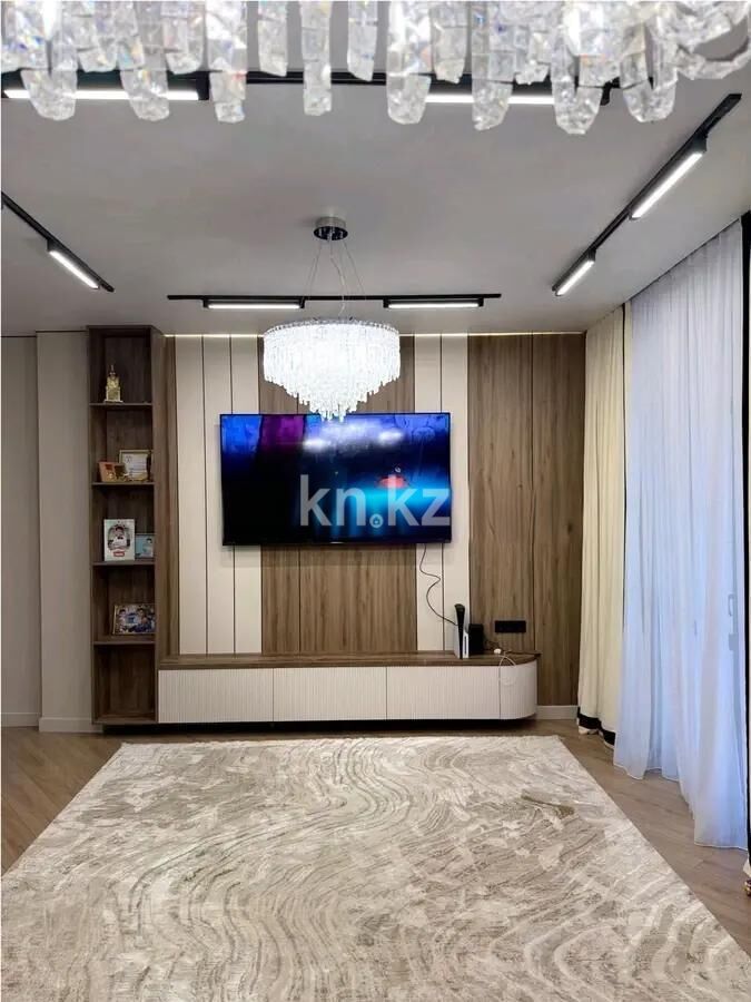 Продажа 4-комнатной квартиры, 150 м² - Продажа квартир в кирпичном доме в Караганде фото 1 из 3