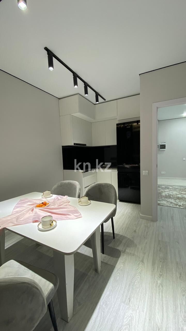 Аренда 3-комнатной квартиры посуточно, 72 м² - Аренда трехкомнатных квартир посуточно в Алматы фото 1 из 16