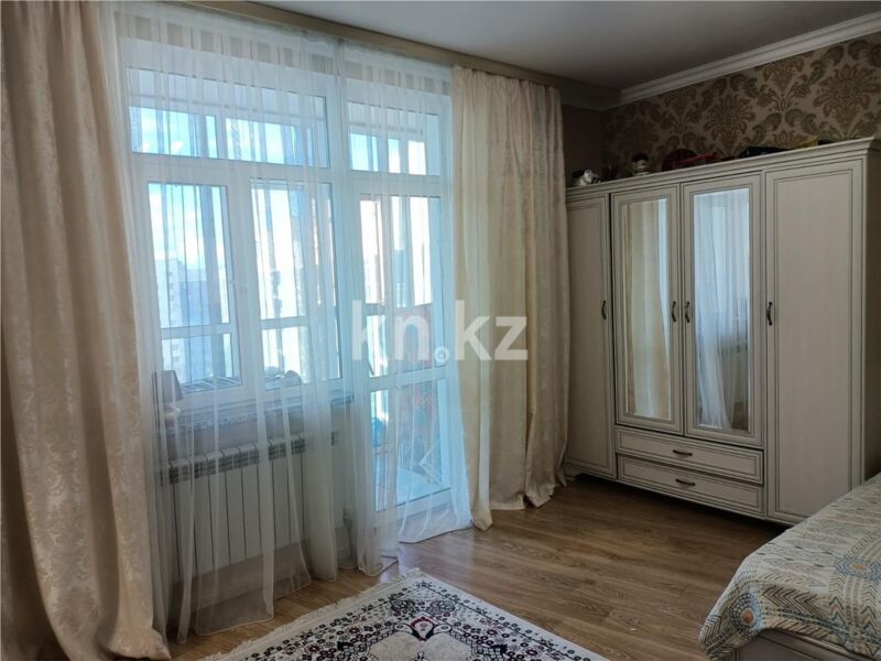 Продажа 5-комнатной квартиры, 200 м² - Продажа пятикомнатных и более квартир в монолитно-каркасном доме в Астане фото 10 из 47
