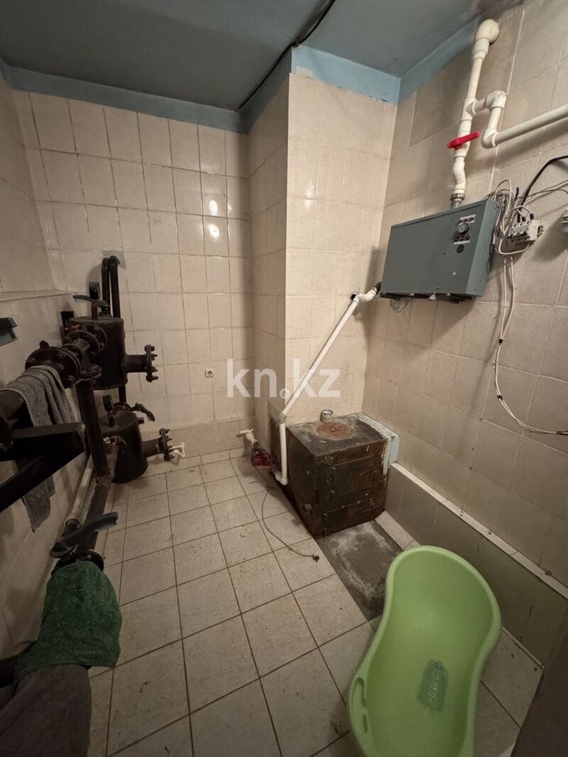 Продажа 6-комнатного дома, 338 м² - Продажа домов, коттеджей в Караганде - страница 7 фото 26 из 31