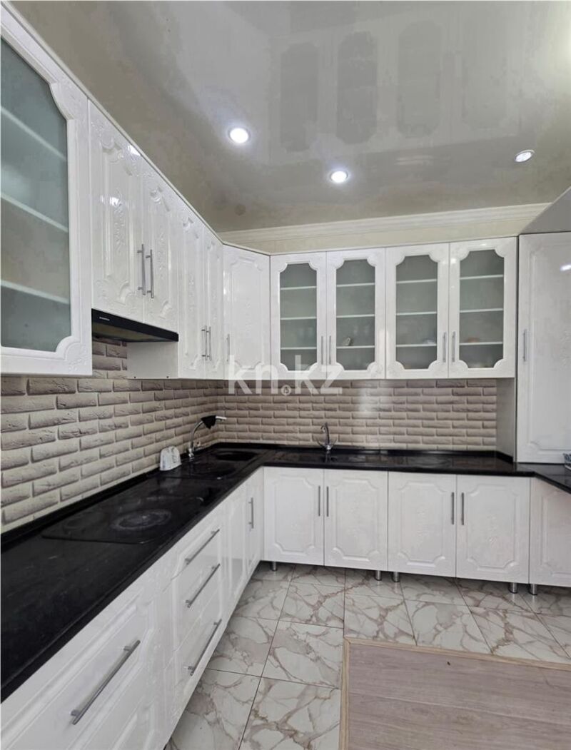 Продажа 7-комнатного дома, 330 м² - Продажа домов, коттеджей в Караганде - страница 5 фото 32 из 51
