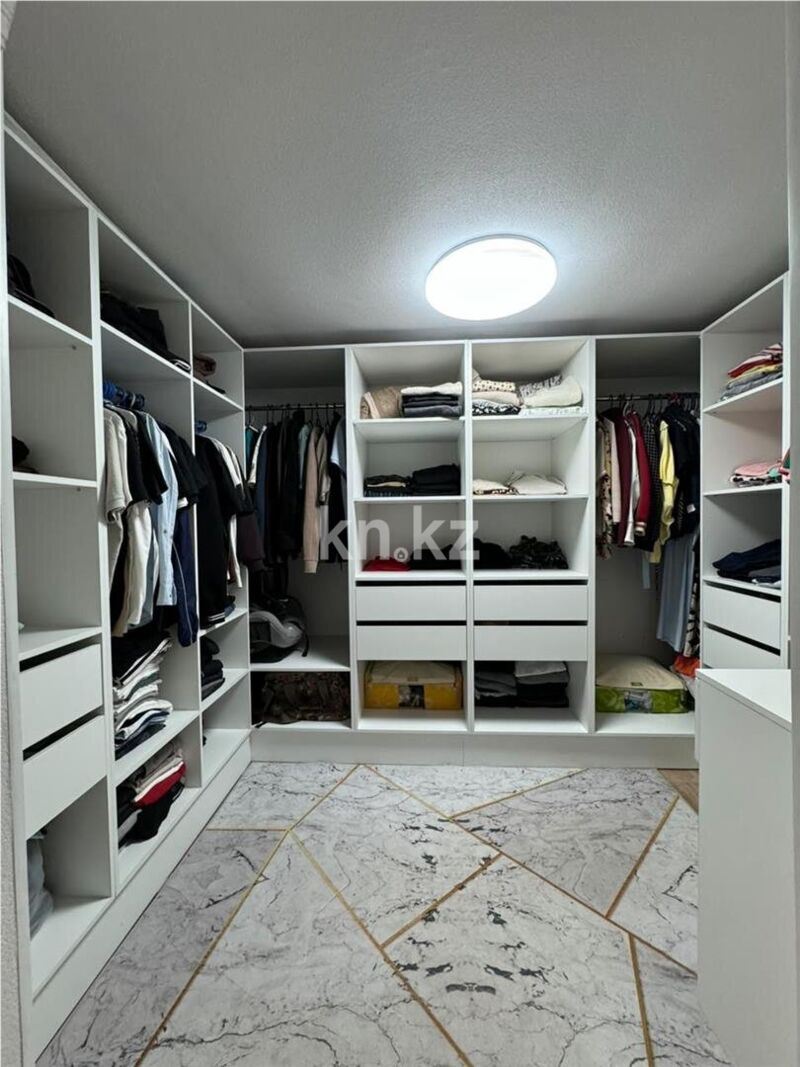 Продажа 3-комнатной квартиры, 160 м² - Продажа квартир в кирпичном доме в Караганде фото 6 из 17