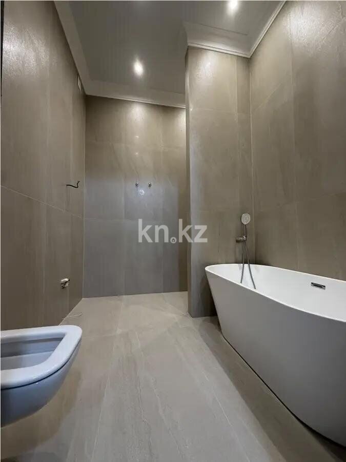 Продажа 5-комнатной квартиры, 212 м² - Продажа квартир в монолитно-каркасном доме в Алматы - страница 41 фото 3 из 5