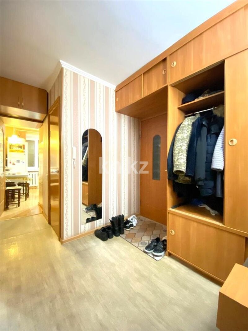 Продажа 3-комнатной квартиры, 62 м² - Продажа трехкомнатных квартир на Юго-Востоке Караганды фото 11 из 12
