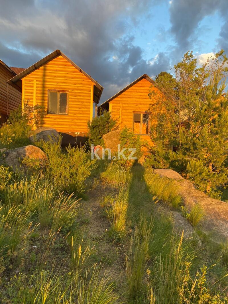 Аренда 1-комнатного дома, 30 м² - Аренда домов в Казахстане фото 1 из 16