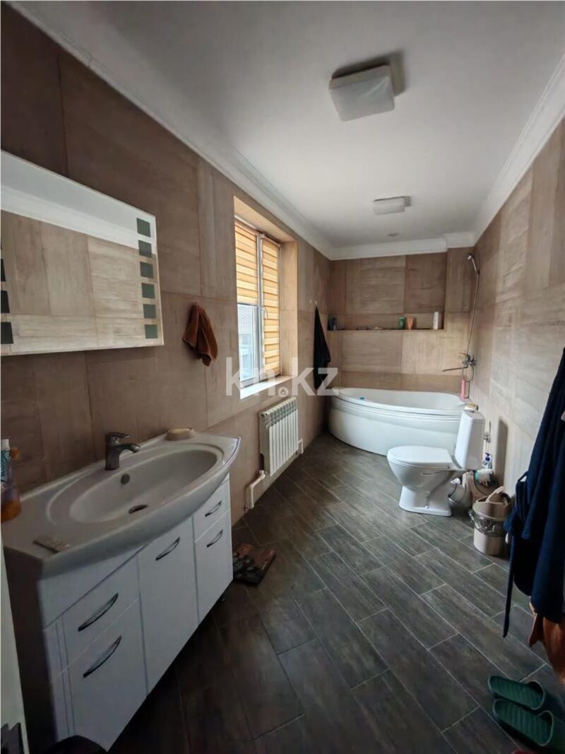 Продажа 5-комнатного дома, 161 м² - Продажа домов, коттеджей в Караганде - страница 3 фото 19 из 20