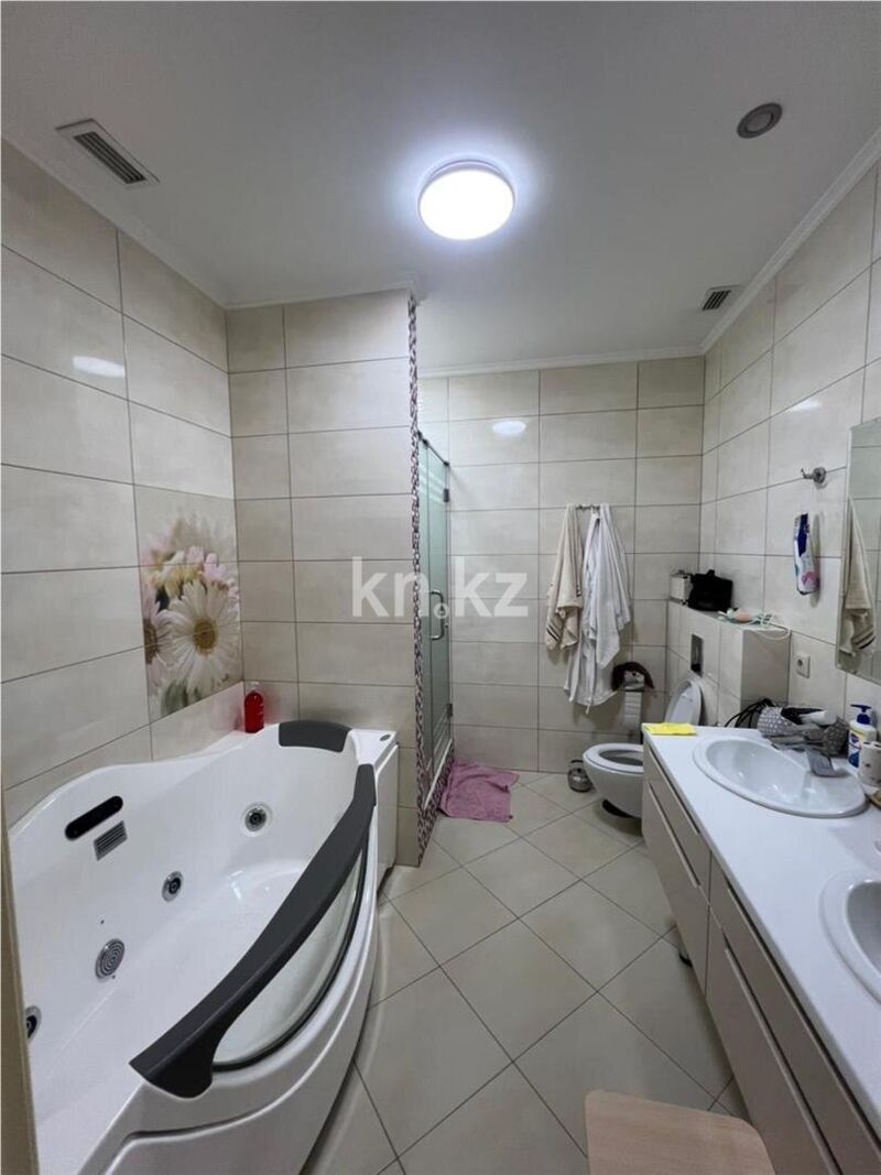 Продажа 4-комнатной квартиры, 188 м² - Продажа четырехкомнатных квартир в Караганде фото 12 из 31