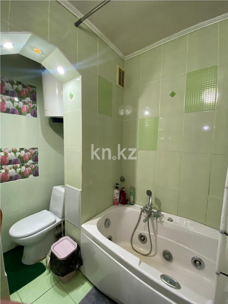 Продажа 4-комнатной квартиры, 81 м² - Продажа четырехкомнатных квартир в панельном доме в Караганде - страница 6 фото 8 из 12