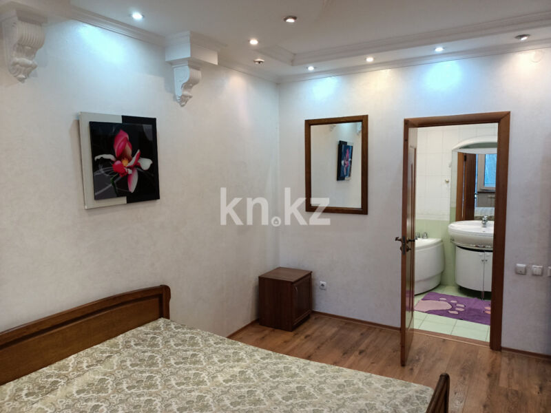 Аренда 3-комнатной квартиры, 100 м² - Аренда трехкомнатных квартир помесячно в Казахстане фото 1 из 13