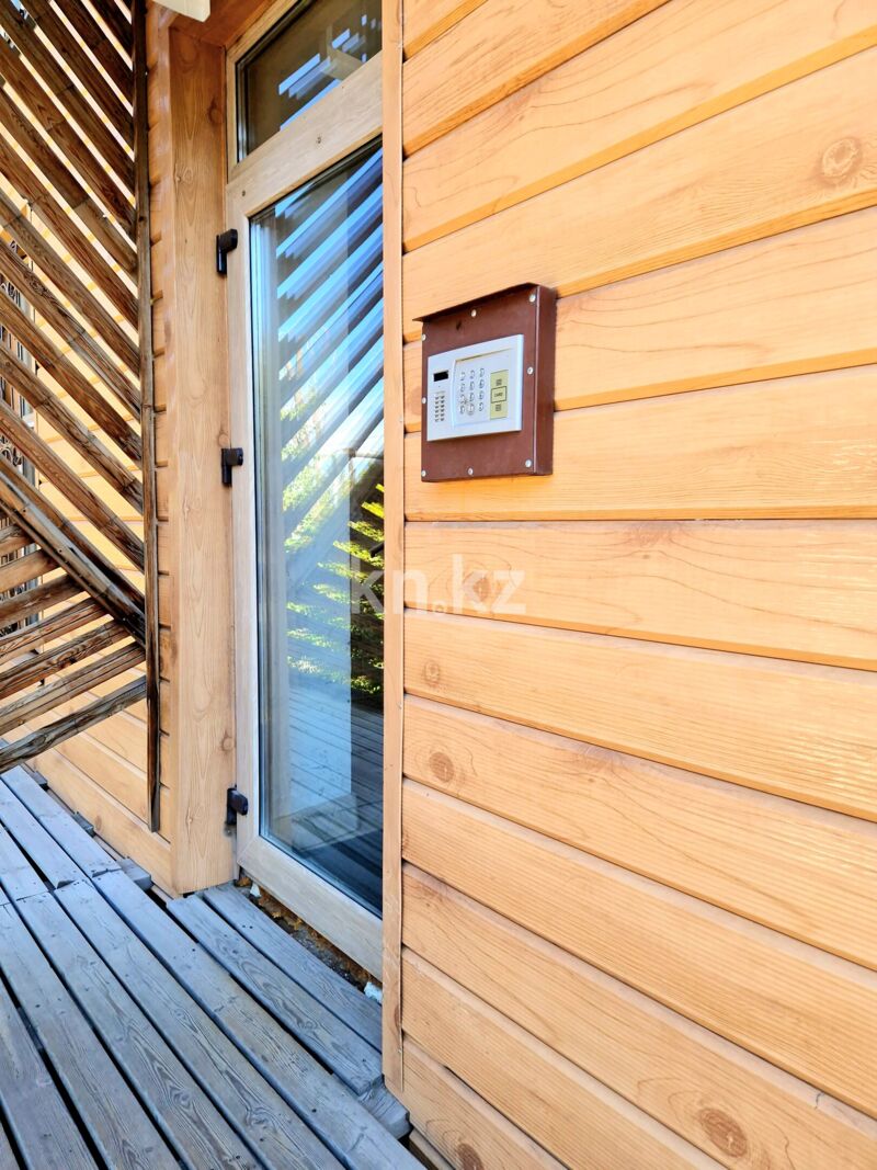 Продажа 4-комнатной квартиры, 164 м² - Продажа квартир в Городе Караганды - страница 2 фото 4 из 25