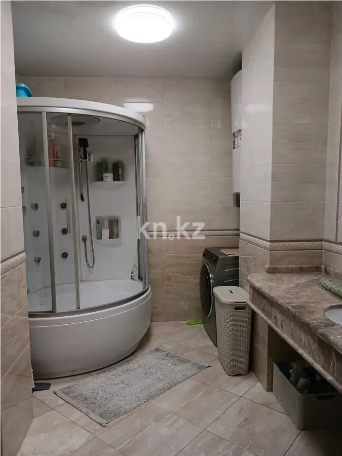 Продажа 4-комнатной квартиры, 112 м² - Продажа квартир в блочном доме в Караганде - страница 2 фото 6 из 8