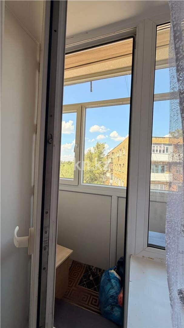 Продажа 3-комнатной квартиры, 57 м² - Продажа квартир в кирпичном доме в Караганде фото 2 из 14