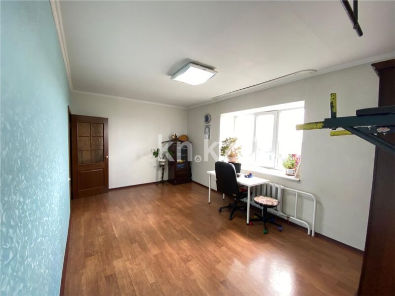 Продажа 3-комнатной квартиры, 90 м² - Продажа трехкомнатных квартир в кирпичном доме в Караганде - страница 20 фото 8 из 26