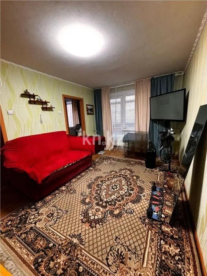 Продажа 3-комнатной квартиры, 47 м² - Продажа трехкомнатных квартир на Юго-Востоке Караганды фото 1 из 7